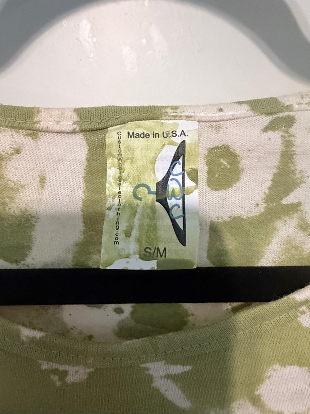 Epic Kawaii Artisan Hand Painted Cat Print Tunic in Olive & White with Pockets - Picture 2 of 9